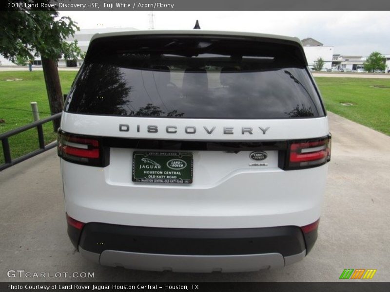 Fuji White / Acorn/Ebony 2018 Land Rover Discovery HSE