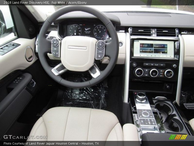 Fuji White / Acorn/Ebony 2018 Land Rover Discovery HSE