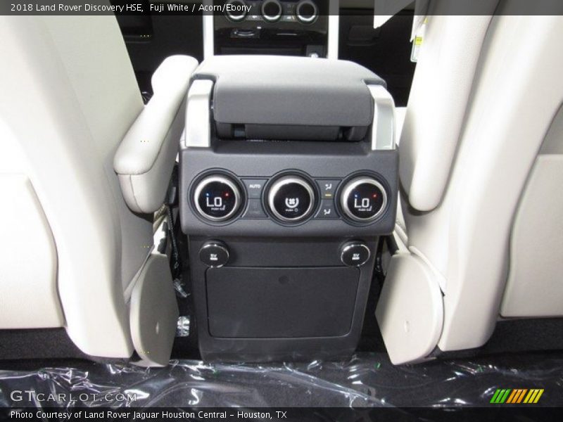 Fuji White / Acorn/Ebony 2018 Land Rover Discovery HSE
