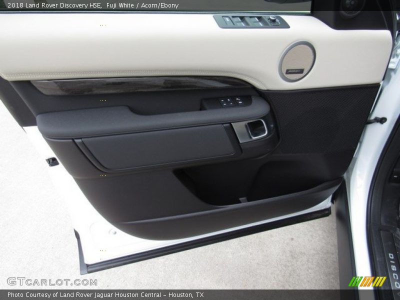 Fuji White / Acorn/Ebony 2018 Land Rover Discovery HSE