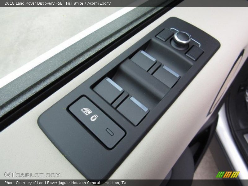 Fuji White / Acorn/Ebony 2018 Land Rover Discovery HSE