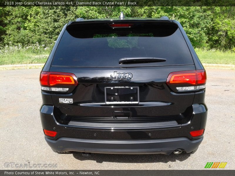 Diamond Black Crystal Pearl / Black 2018 Jeep Grand Cherokee Laredo 4x4