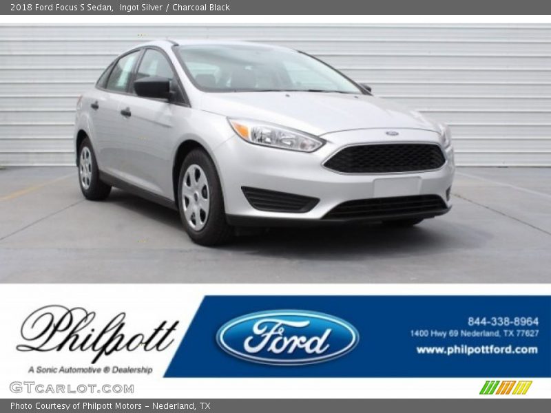 Ingot Silver / Charcoal Black 2018 Ford Focus S Sedan