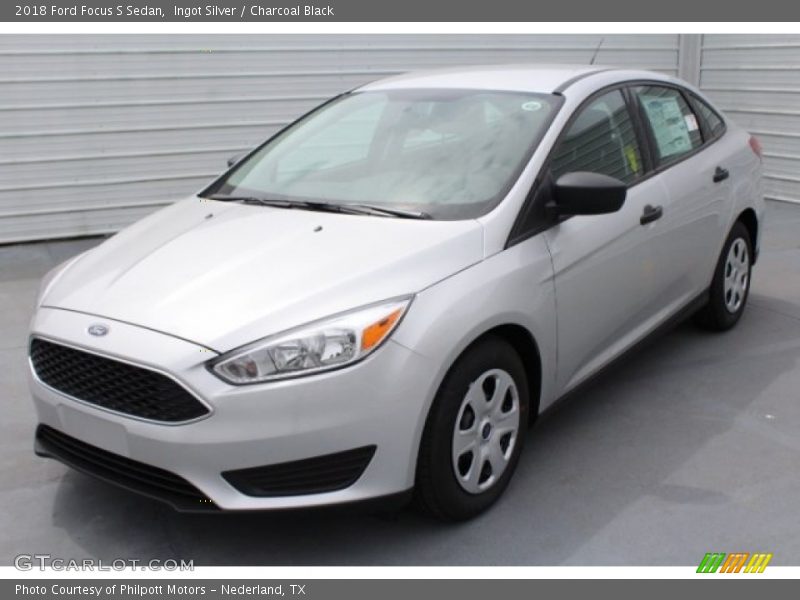 Ingot Silver / Charcoal Black 2018 Ford Focus S Sedan