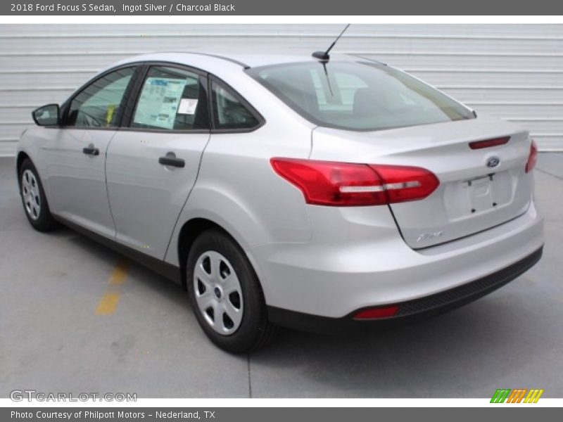 Ingot Silver / Charcoal Black 2018 Ford Focus S Sedan