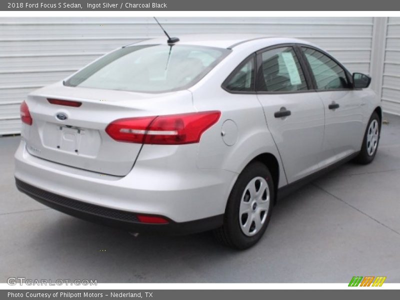 Ingot Silver / Charcoal Black 2018 Ford Focus S Sedan