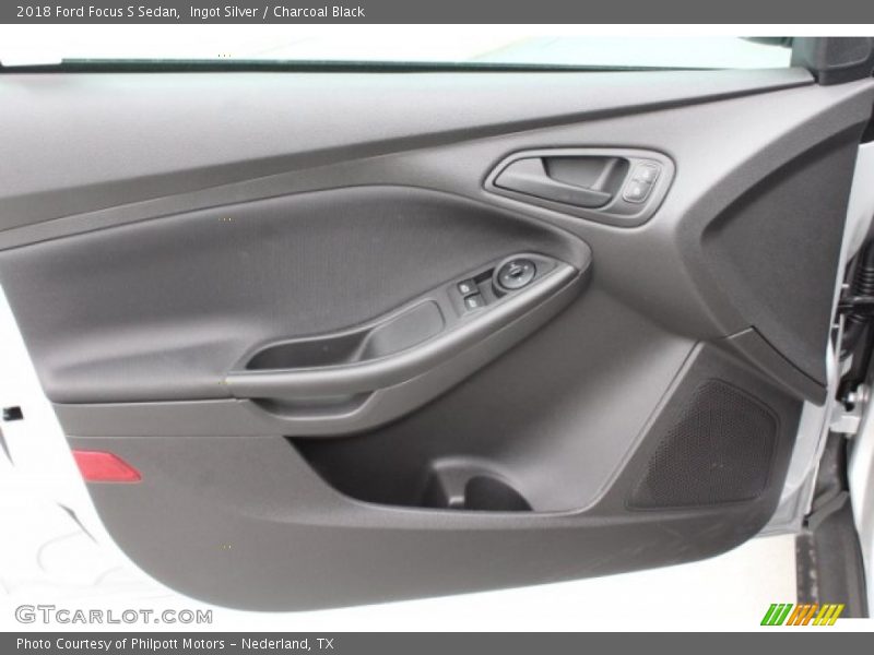 Ingot Silver / Charcoal Black 2018 Ford Focus S Sedan