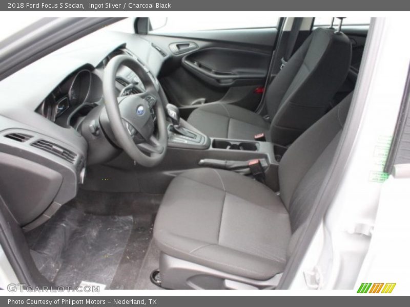 Ingot Silver / Charcoal Black 2018 Ford Focus S Sedan
