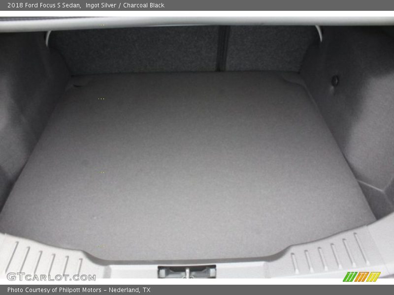 Ingot Silver / Charcoal Black 2018 Ford Focus S Sedan