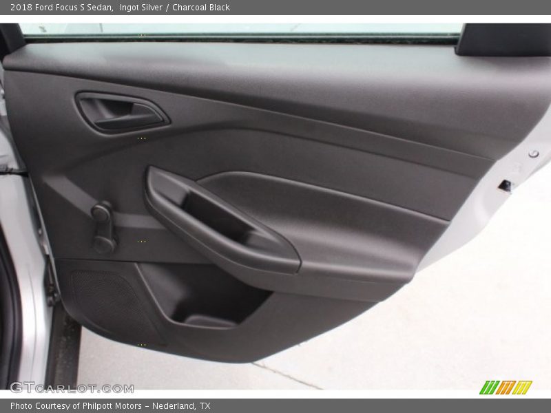 Ingot Silver / Charcoal Black 2018 Ford Focus S Sedan