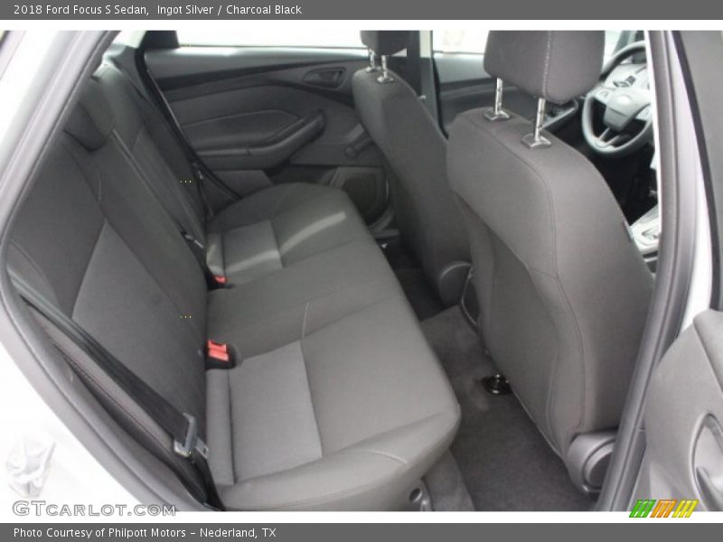 Ingot Silver / Charcoal Black 2018 Ford Focus S Sedan