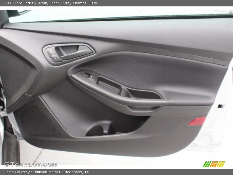 Ingot Silver / Charcoal Black 2018 Ford Focus S Sedan