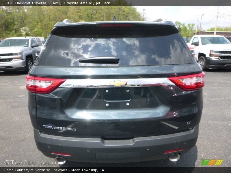 Graphite Metallic / Jet Black 2018 Chevrolet Traverse LT AWD