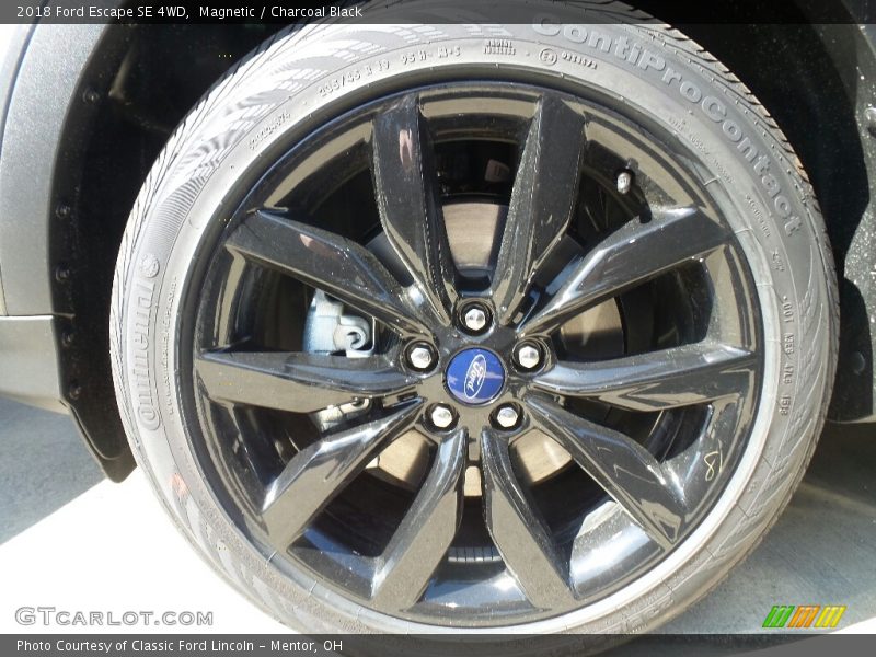 Magnetic / Charcoal Black 2018 Ford Escape SE 4WD