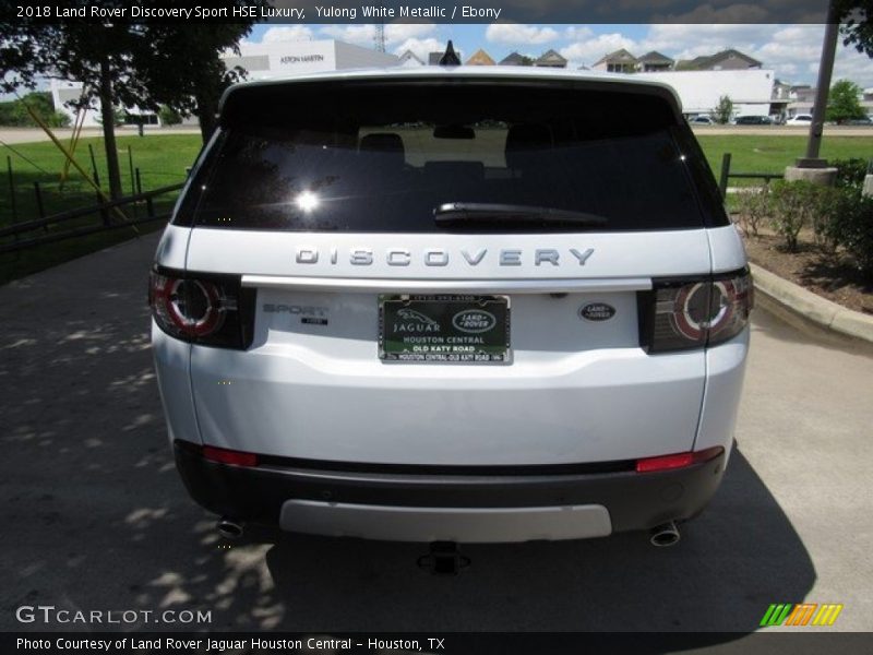 Yulong White Metallic / Ebony 2018 Land Rover Discovery Sport HSE Luxury
