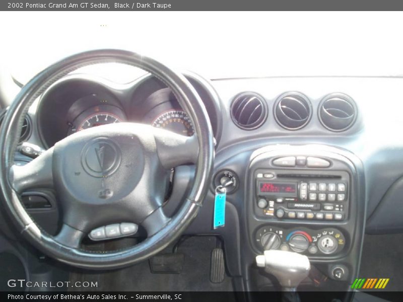 Black / Dark Taupe 2002 Pontiac Grand Am GT Sedan