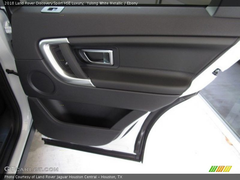 Yulong White Metallic / Ebony 2018 Land Rover Discovery Sport HSE Luxury
