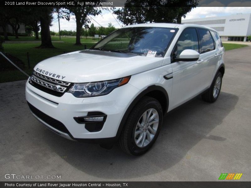 Fuji White / Almond 2018 Land Rover Discovery Sport HSE