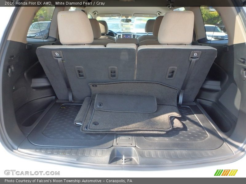 White Diamond Pearl / Gray 2016 Honda Pilot EX AWD
