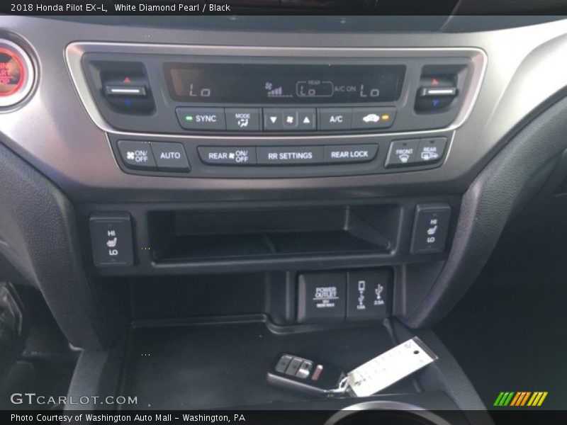 White Diamond Pearl / Black 2018 Honda Pilot EX-L
