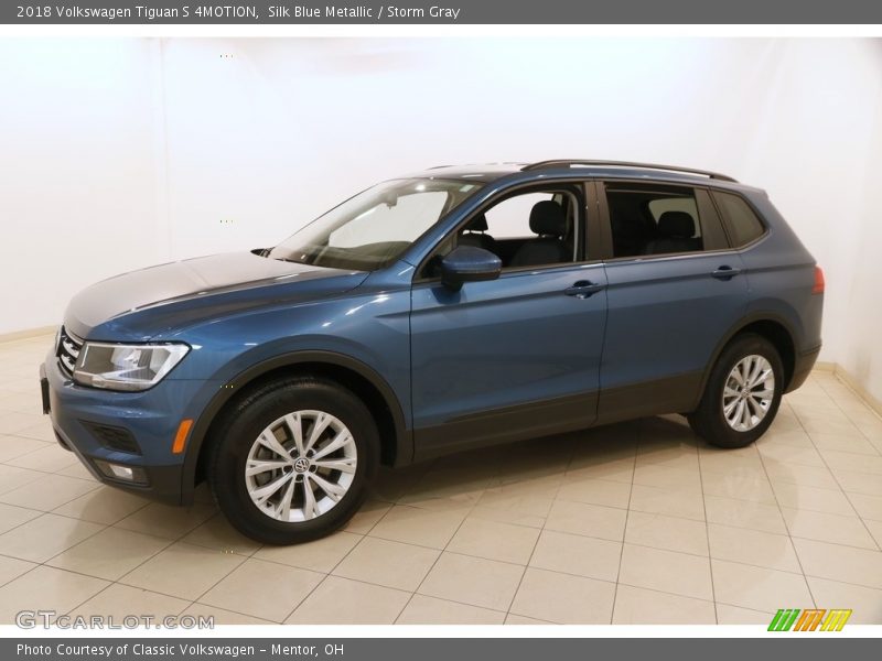 Front 3/4 View of 2018 Tiguan S 4MOTION