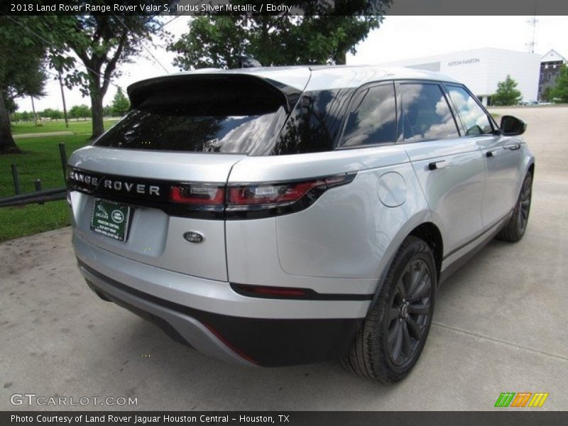 Indus Silver Metallic / Ebony 2018 Land Rover Range Rover Velar S