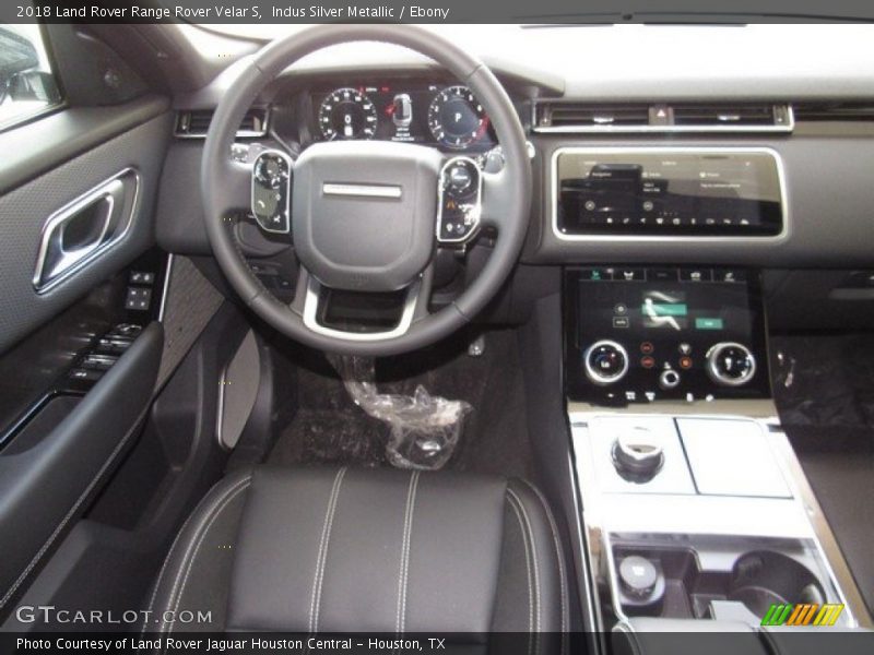 Indus Silver Metallic / Ebony 2018 Land Rover Range Rover Velar S