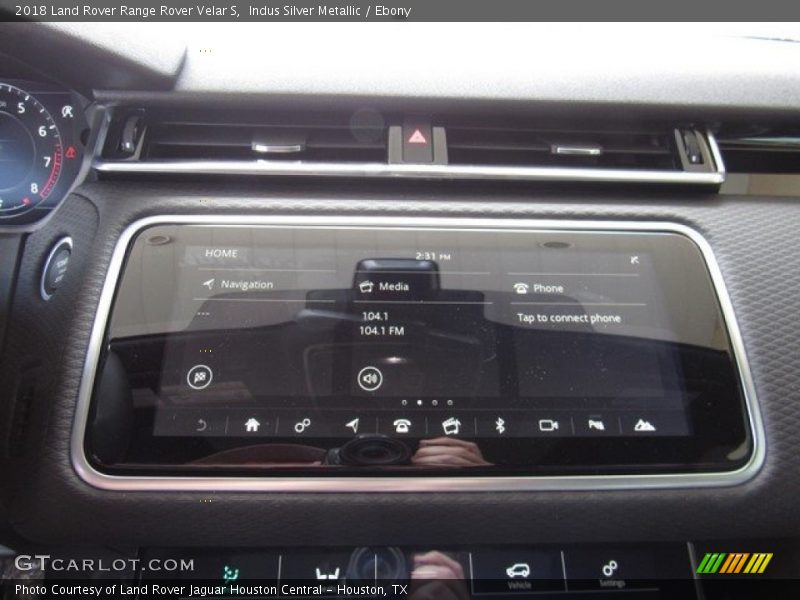 Indus Silver Metallic / Ebony 2018 Land Rover Range Rover Velar S