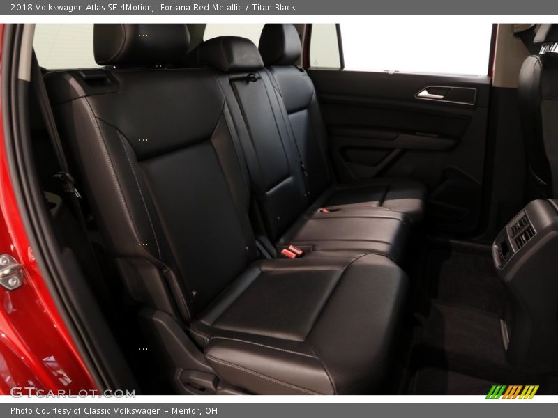 Fortana Red Metallic / Titan Black 2018 Volkswagen Atlas SE 4Motion
