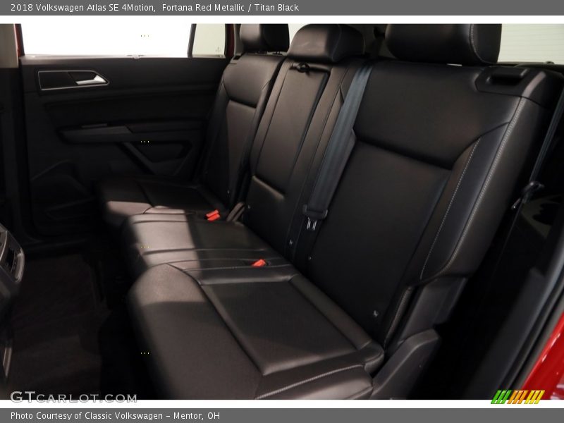 Fortana Red Metallic / Titan Black 2018 Volkswagen Atlas SE 4Motion