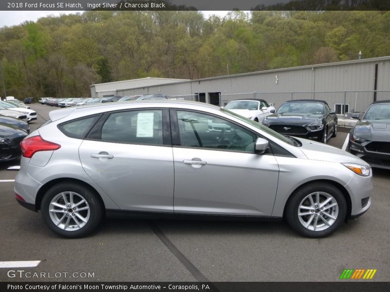 Ingot Silver / Charcoal Black 2018 Ford Focus SE Hatch