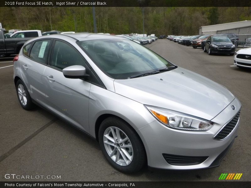 Ingot Silver / Charcoal Black 2018 Ford Focus SE Hatch