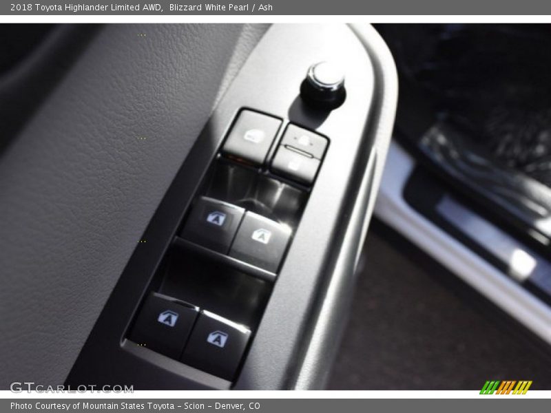 Blizzard White Pearl / Ash 2018 Toyota Highlander Limited AWD