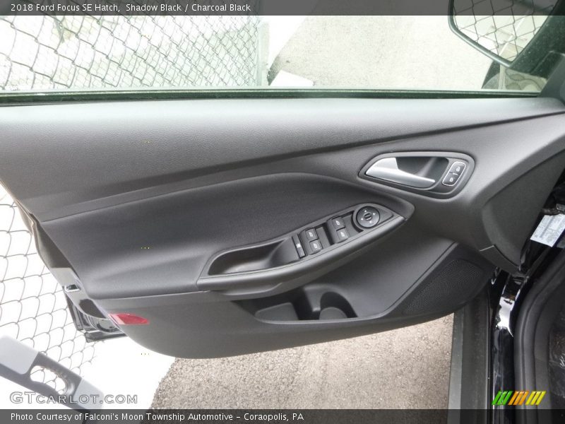 Shadow Black / Charcoal Black 2018 Ford Focus SE Hatch