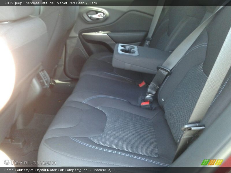 Velvet Red Pearl / Black 2019 Jeep Cherokee Latitude