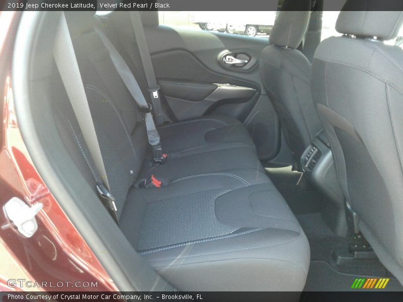 Velvet Red Pearl / Black 2019 Jeep Cherokee Latitude