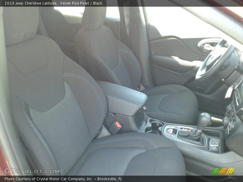 Velvet Red Pearl / Black 2019 Jeep Cherokee Latitude