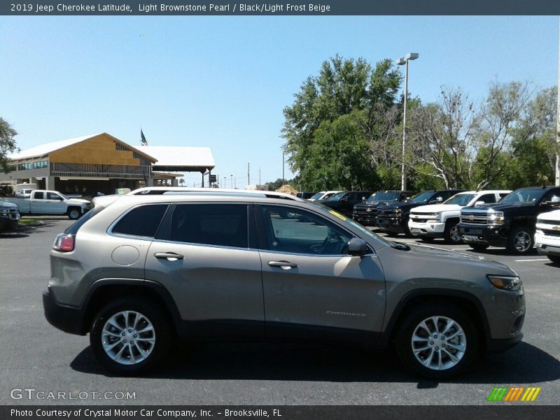 Light Brownstone Pearl / Black/Light Frost Beige 2019 Jeep Cherokee Latitude