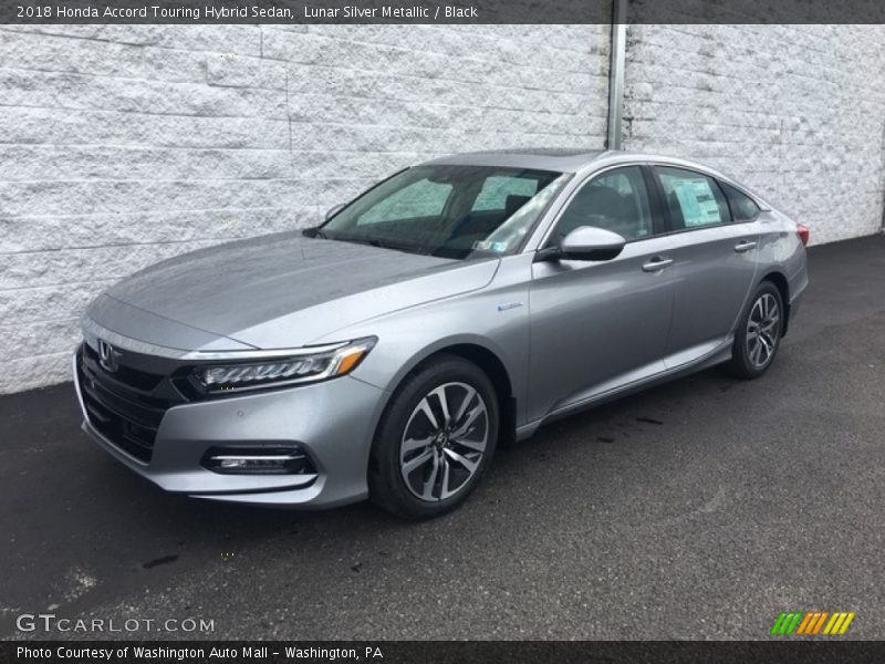 Front 3/4 View of 2018 Accord Touring Hybrid Sedan