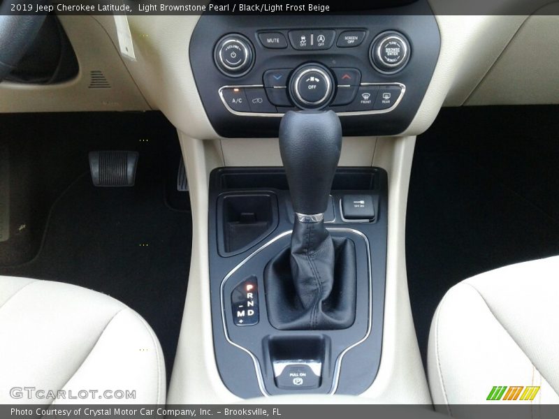 Light Brownstone Pearl / Black/Light Frost Beige 2019 Jeep Cherokee Latitude