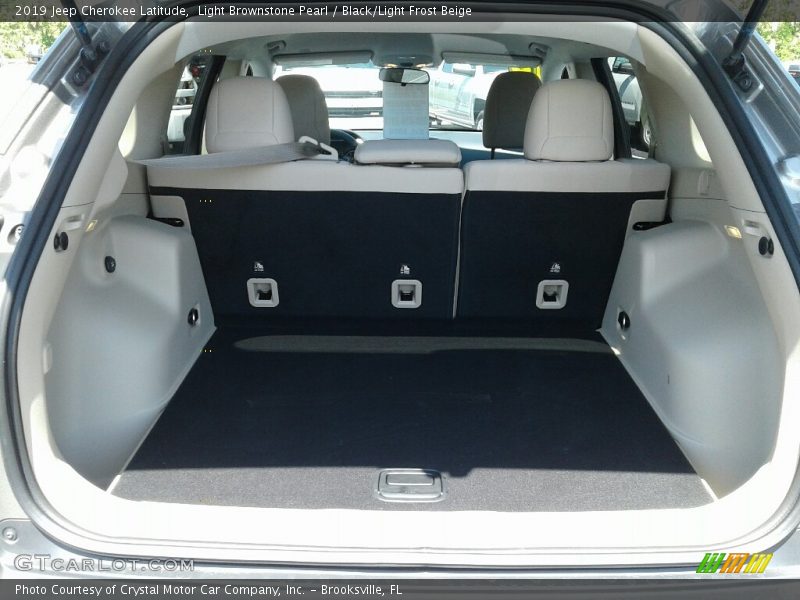 Light Brownstone Pearl / Black/Light Frost Beige 2019 Jeep Cherokee Latitude