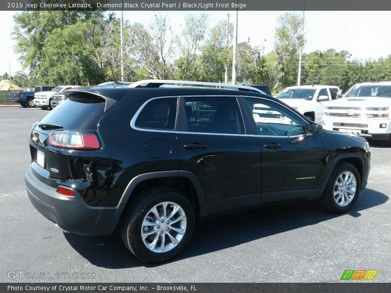 Diamond Black Crystal Pearl / Black/Light Frost Beige 2019 Jeep Cherokee Latitude