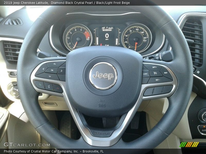Diamond Black Crystal Pearl / Black/Light Frost Beige 2019 Jeep Cherokee Latitude