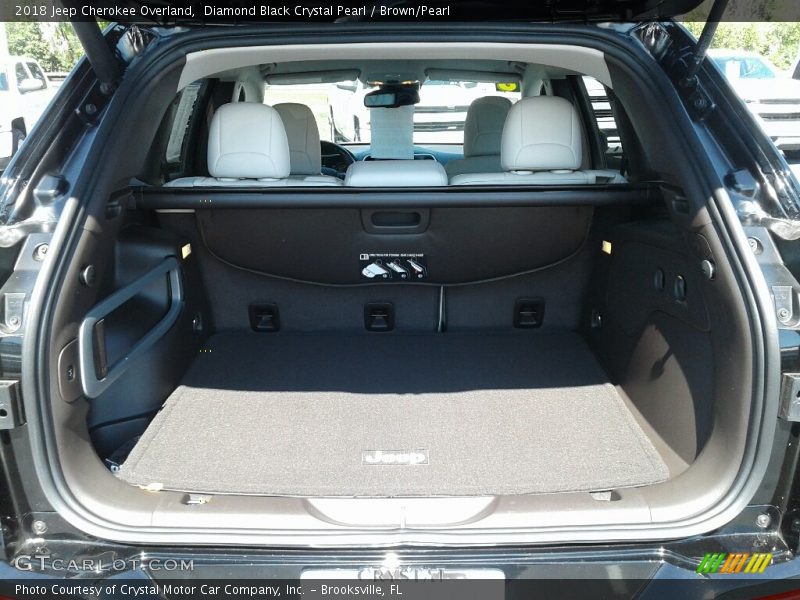 Diamond Black Crystal Pearl / Brown/Pearl 2018 Jeep Cherokee Overland