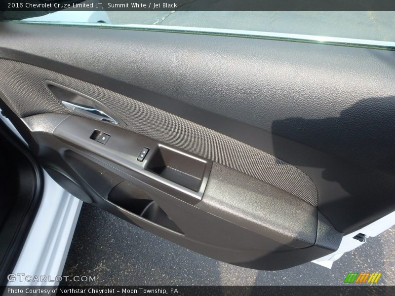 Summit White / Jet Black 2016 Chevrolet Cruze Limited LT