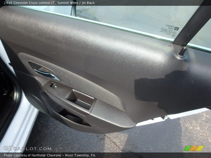 Summit White / Jet Black 2016 Chevrolet Cruze Limited LT