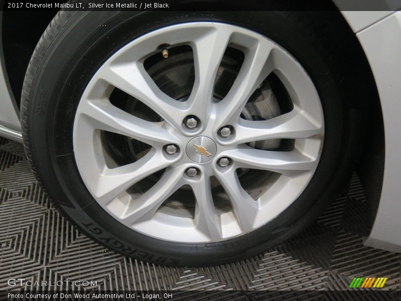Silver Ice Metallic / Jet Black 2017 Chevrolet Malibu LT