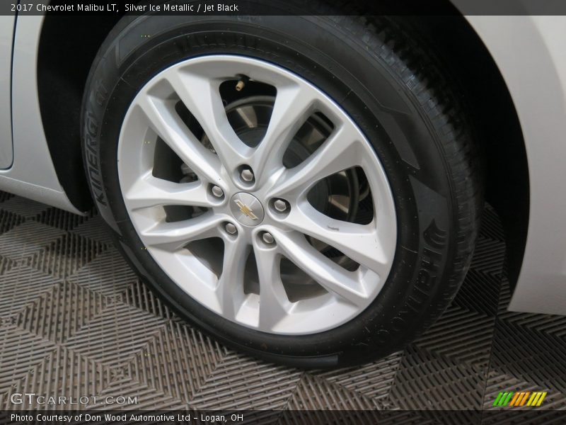 Silver Ice Metallic / Jet Black 2017 Chevrolet Malibu LT