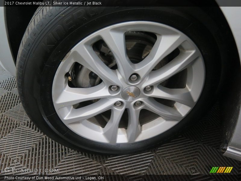 Silver Ice Metallic / Jet Black 2017 Chevrolet Malibu LT