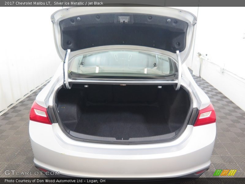 Silver Ice Metallic / Jet Black 2017 Chevrolet Malibu LT